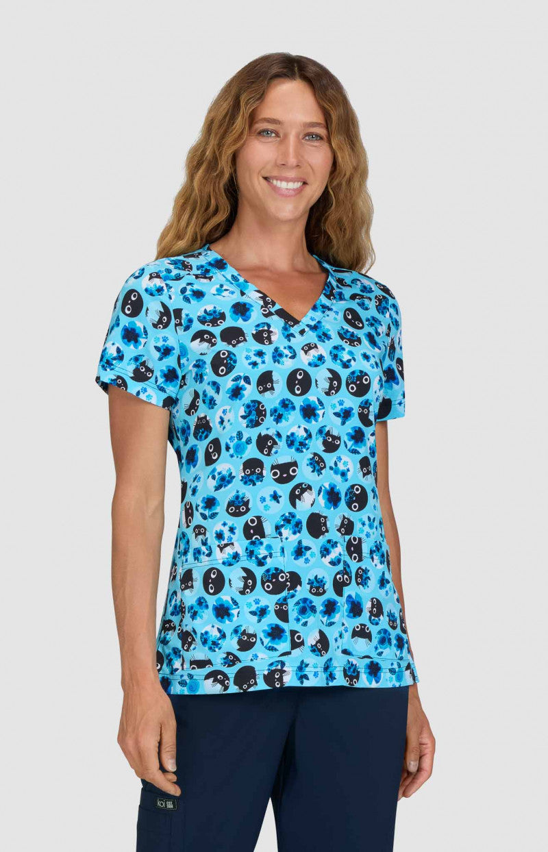 1122PRA Rosalie Top — Blue Flower Cat