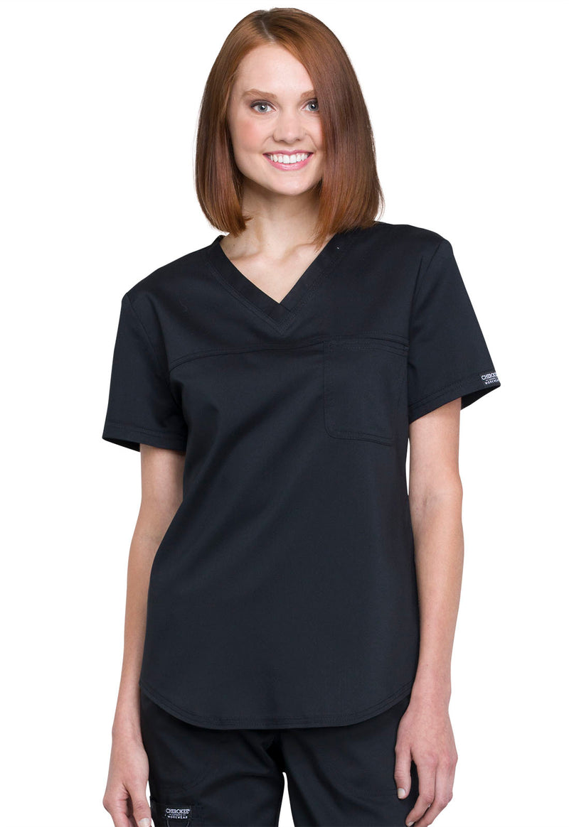 WW657 Tuckable V-Neck O.R. Top